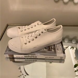 White sneakers by Fashion
